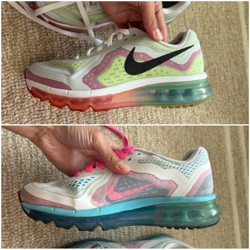 2 Pairs of Nike sneakers